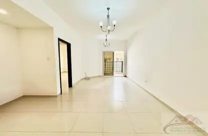 Apartment - 1 Bedroom - 2 Bathrooms for rent in Muwaileh 29 Building - Muwaileh - Sharjah