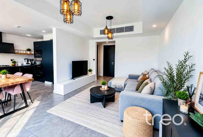2-bed villa · Vacant · Upgraded