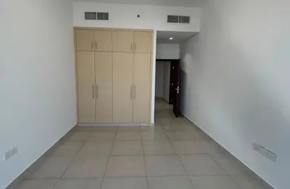 Apartment - 2 Bedrooms - 3 Bathrooms for rent in Airport View Building - Al Garhoud - Dubai