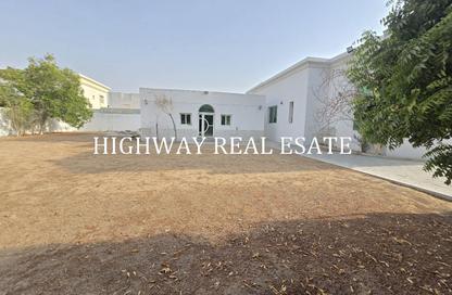 Villa - 4 Bedrooms - 5 Bathrooms for rent in Al Qarain 1 - Al Qarain - Sharjah