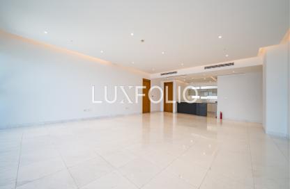 Apartment - 4 - 5 for rent in The One JBR - Jumeirah Beach Residence - Dubai