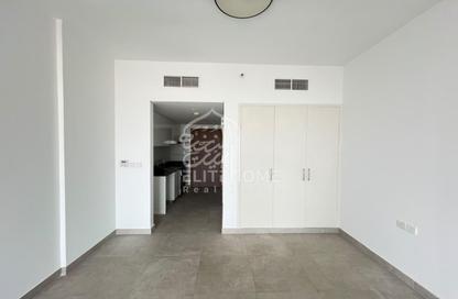 Apartment - Studio - 1 for rent in Areej Apartments - Aljada - Sharjah Apartment - Studio - 1 for rent in Areej Apartments - Aljada - Sharjah