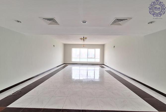 72304510 - Property Main Image