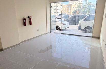 متجر - استوديو - 1 حمام للايجار في بناء النباعة - النبعة - الشرق - الشارقة متجر - استوديو - 1 حمام للايجار في بناء النباعة - النبعة - الشرق - الشارقة