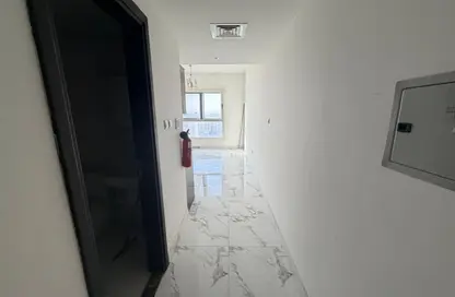 Apartment - Studio - 1 Bathroom for rent in Muweileh Community - Muwaileh Commercial - Sharjah