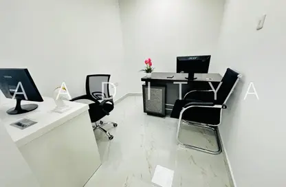 مكتب - غرفة نوم - 1 حمام للايجار في ريم ريزدنسي - الكرامة - دبي