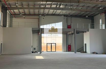 Warehouse - Studio - 2 Bathrooms for rent in Umm Al Thuoob - Umm Al Quwain