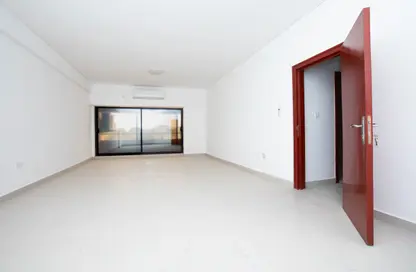 Apartment - 4 Bedrooms - 3 Bathrooms for rent in Al Karama - Dubai