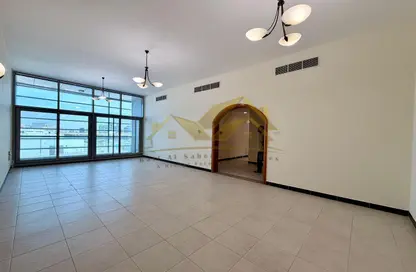 شقة - 3 غرف نوم - 3 حمامات للايجار في منطقة حديقة الكرامة - الكرامة - دبي شقة - 3 غرف نوم - 3 حمامات للايجار في منطقة حديقة الكرامة - الكرامة - دبي