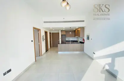 شقة - غرفة نوم - 2 حمامات للايجار في برج ريزيدينس 2 - الضاحية 10 - قرية جميرا الدائرية - دبي