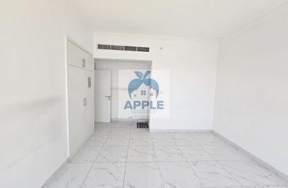 Apartment - 3 Bedrooms - 3 Bathrooms for rent in Muwaileh 29 Building - Muwaileh - Sharjah