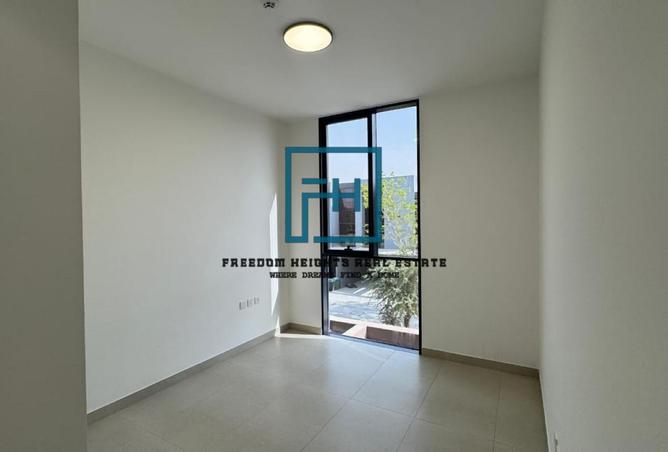 84082205 - Property Image 2