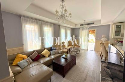 Villa - 2 Bedrooms - 2 Bathrooms for rent in Springs 1 - The Springs - Dubai