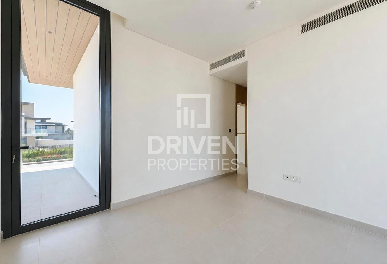 Elegant Living | Spacious Plot | Prime Location photo 21