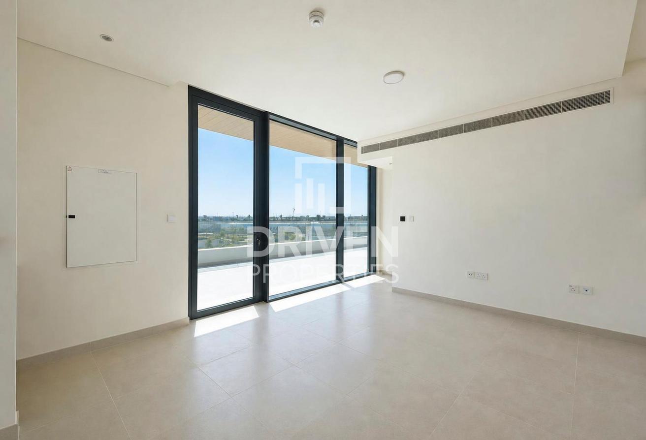 Elegant Living | Spacious Plot | Prime Location photo 7