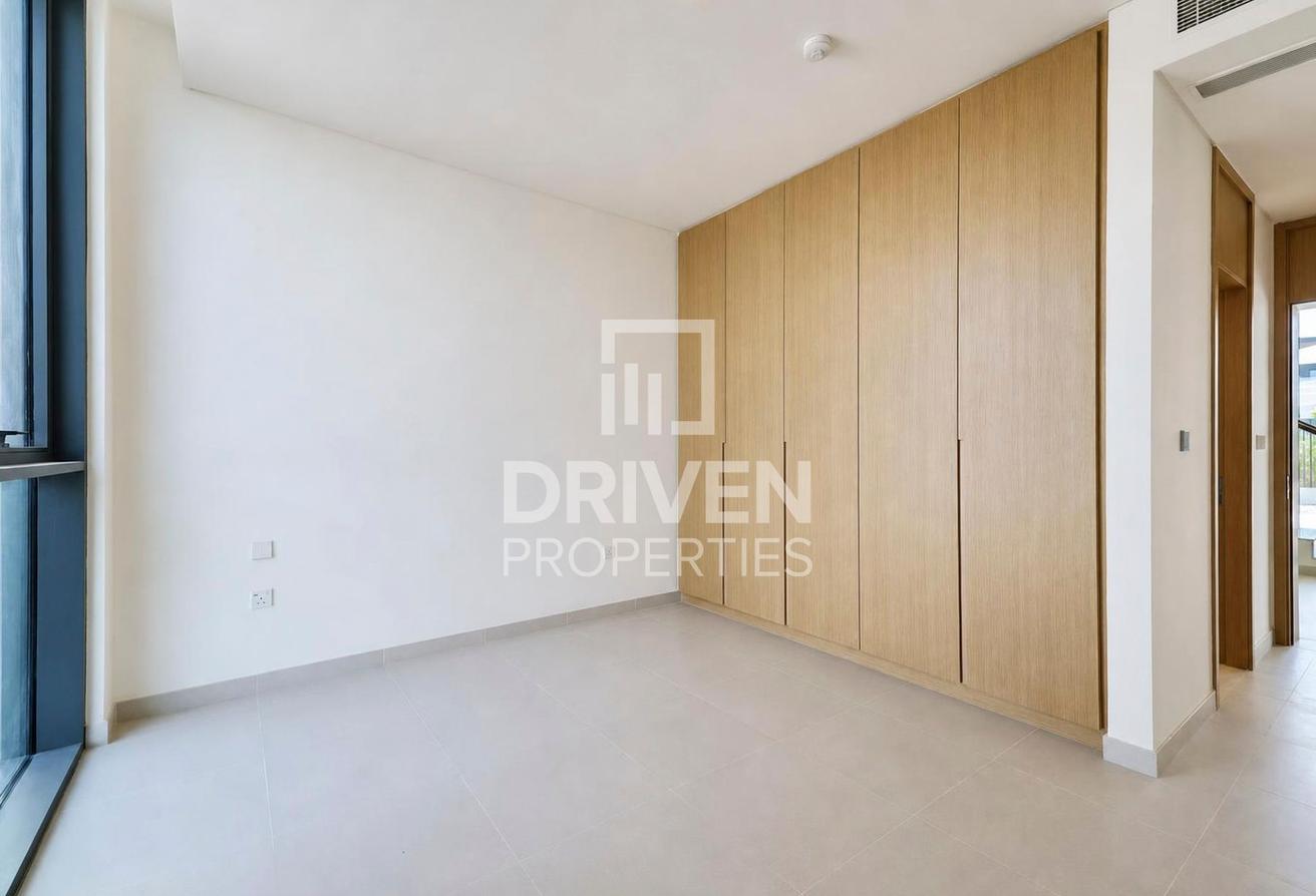 Elegant Living | Spacious Plot | Prime Location photo 13