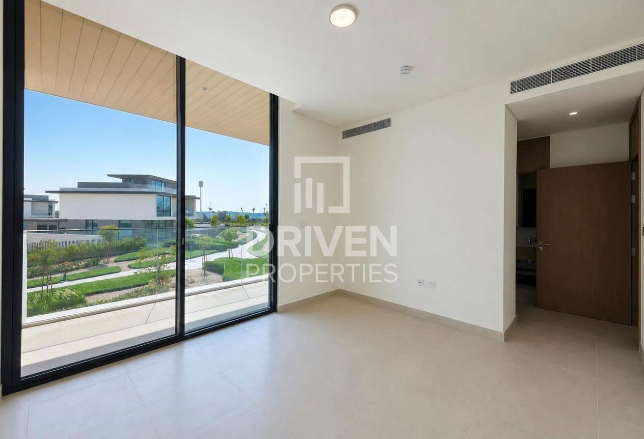 Elegant Living | Spacious Plot | Prime Location photo 17