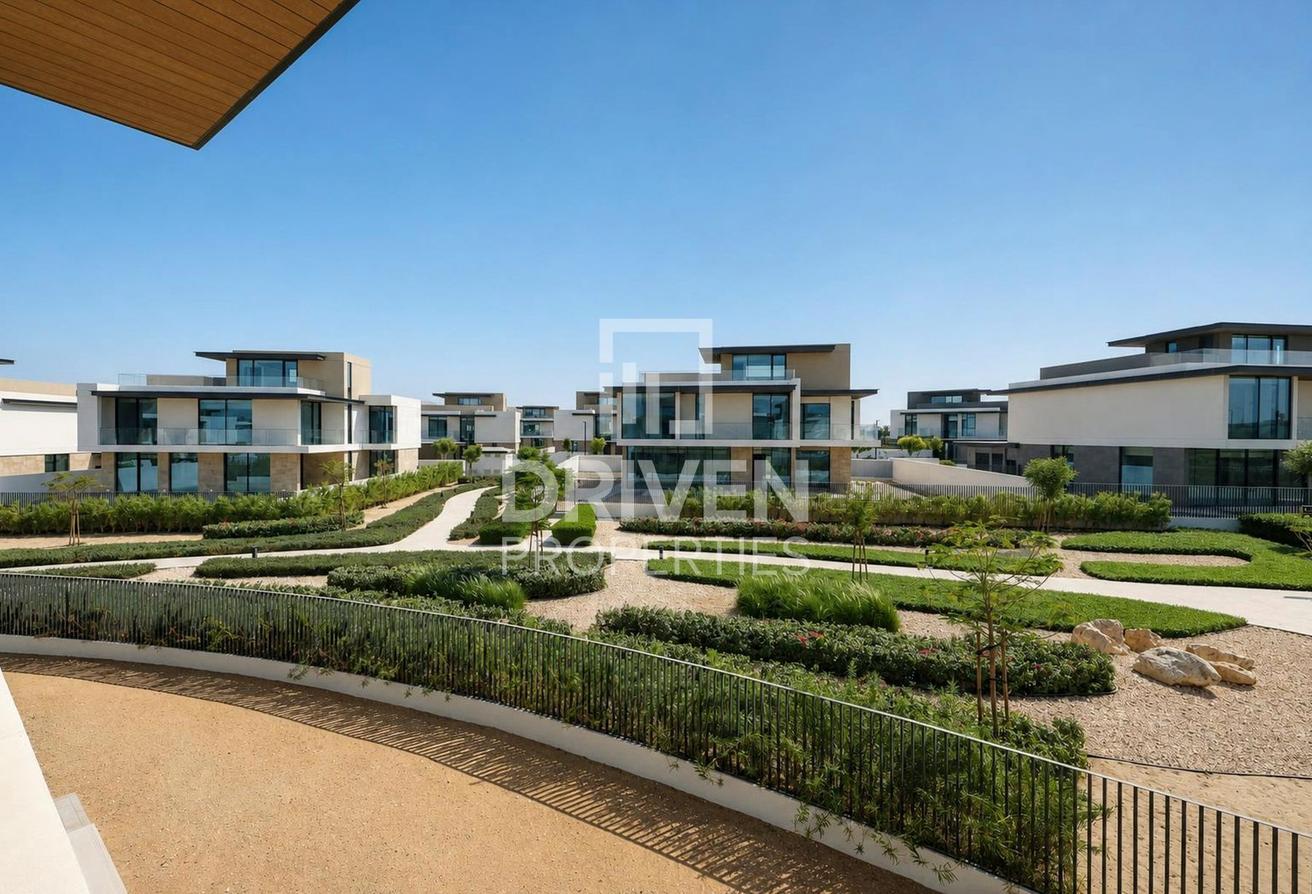 Elegant Living | Spacious Plot | Prime Location photo 30