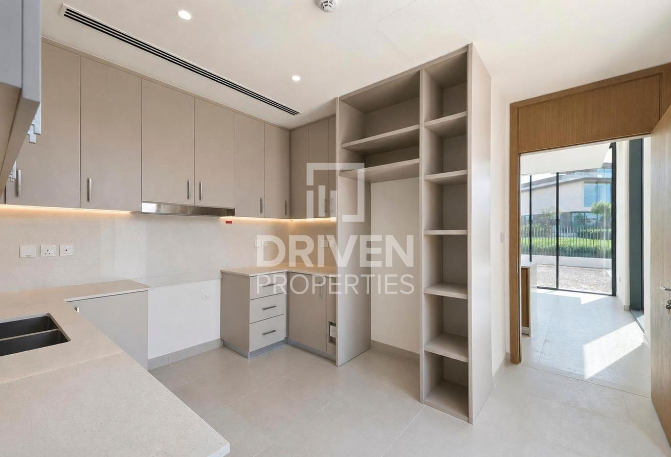 Elegant Living | Spacious Plot | Prime Location photo 9