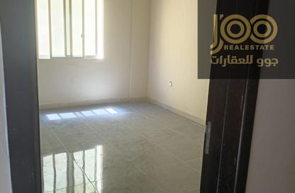 سكن عمال - استوديو - 7+ للايجار في أم الثعوب - أم القيوين