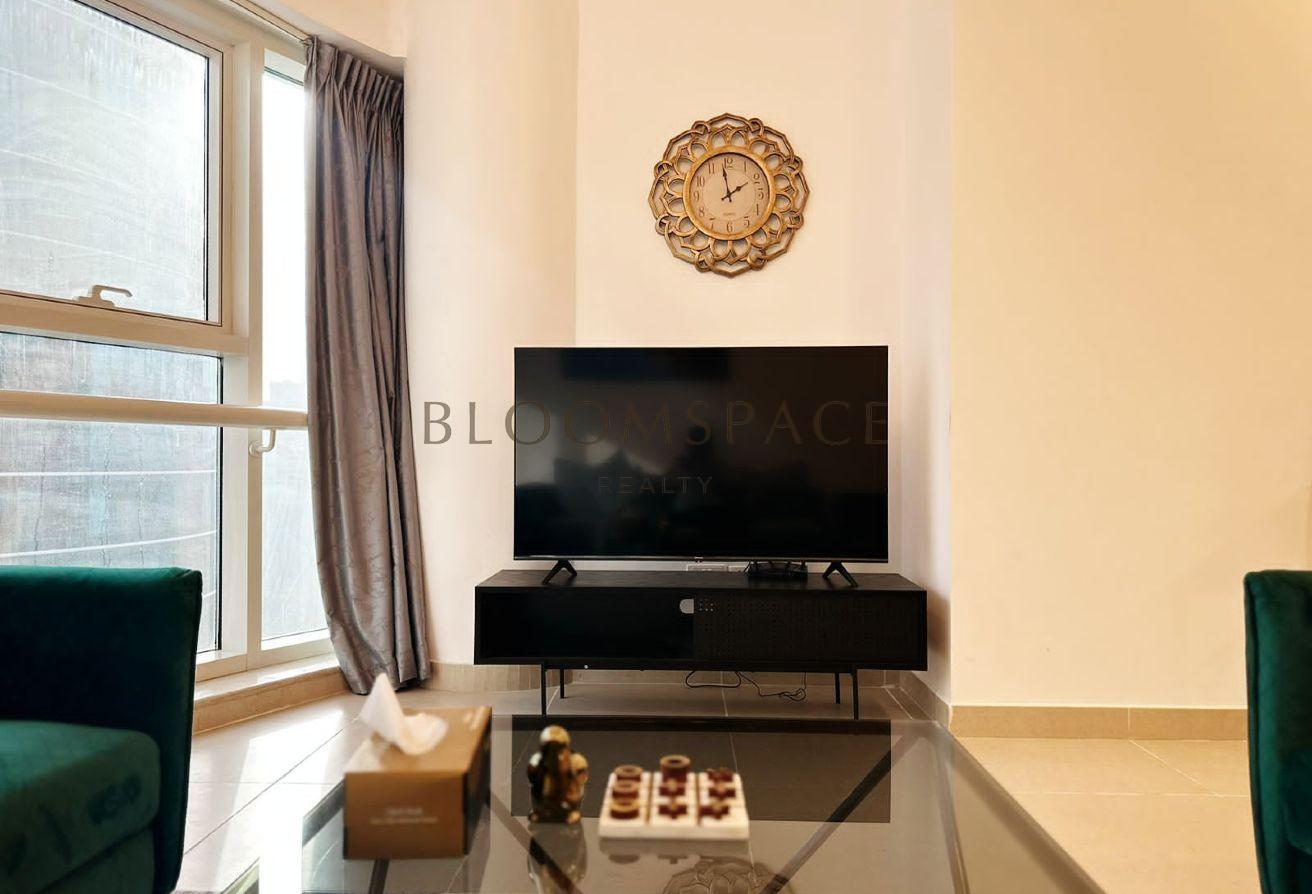 Furnished 1BR | Near DMCC Metro. photo 8