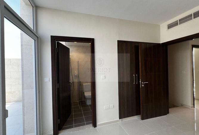 4BR Villa | Victoria| RR-M | Vacant | Ready 2 Move photo 3