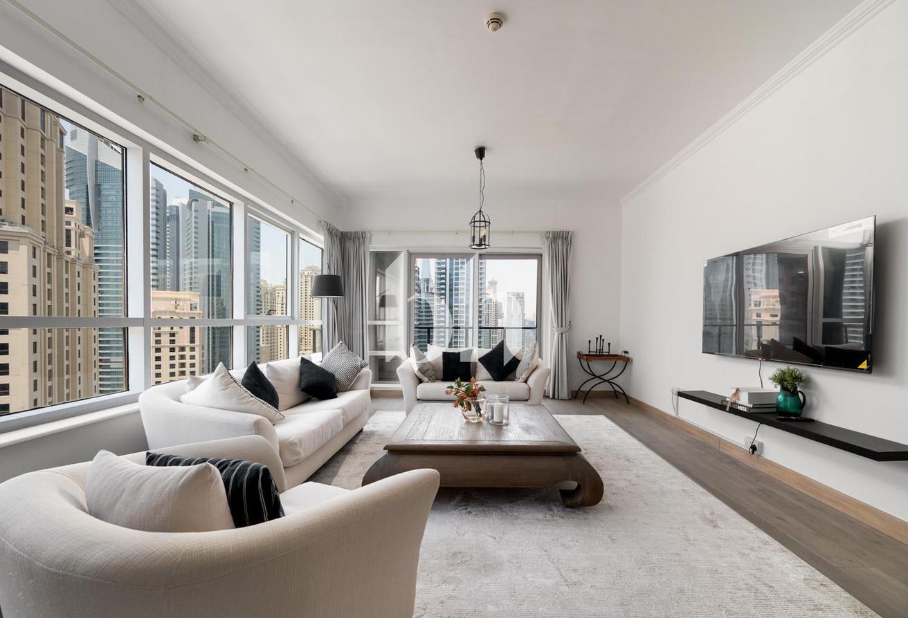 Upgraded | Fully Furnished | Full Marina View photo 2