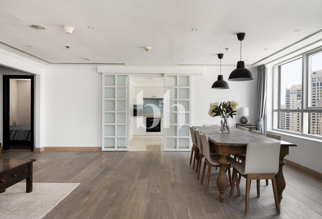 Upgraded | Fully Furnished | Full Marina View photo 3