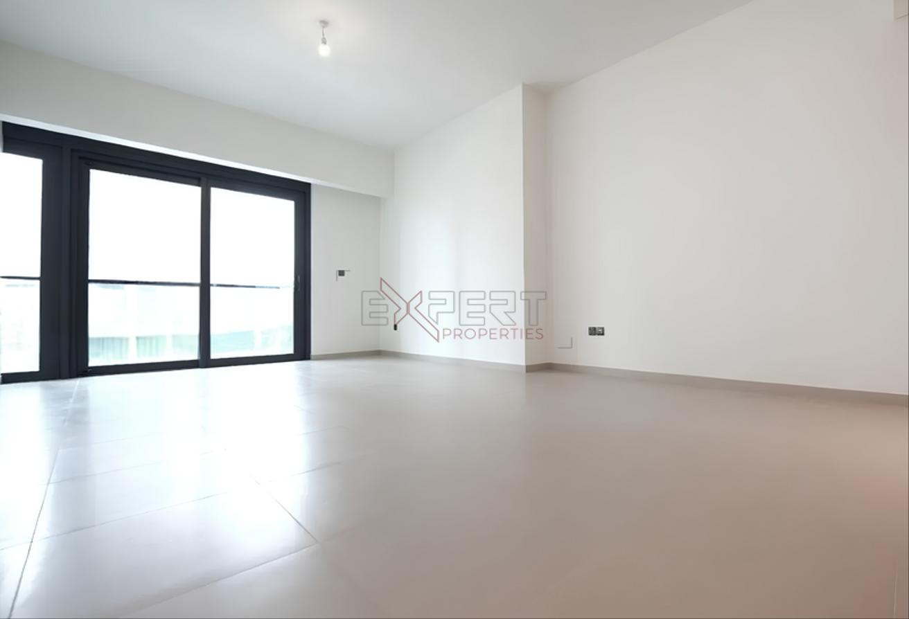 Holiday Apartment | Burj Views | High Floor Unit photo 10