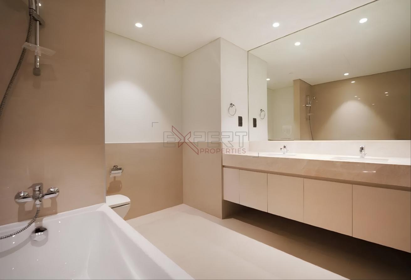 Holiday Apartment | Burj Views | High Floor Unit photo 15