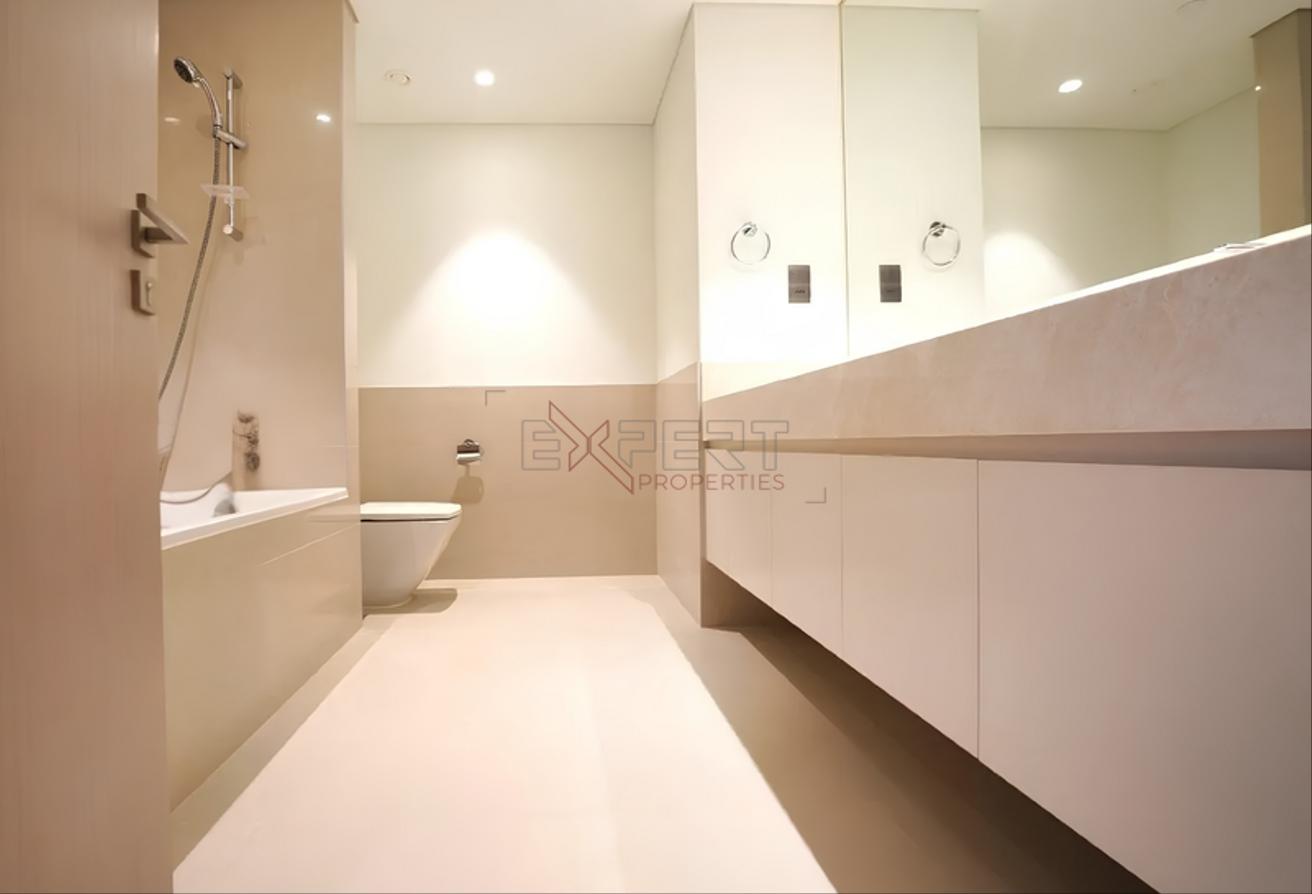 Holiday Apartment | Burj Views | High Floor Unit photo 16