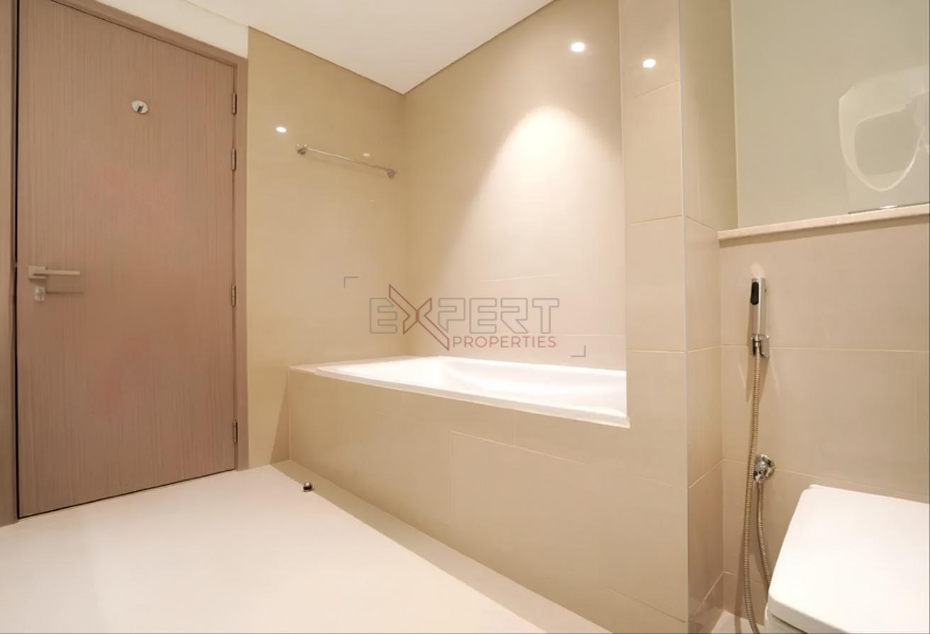 Holiday Apartment | Burj Views | High Floor Unit photo 17