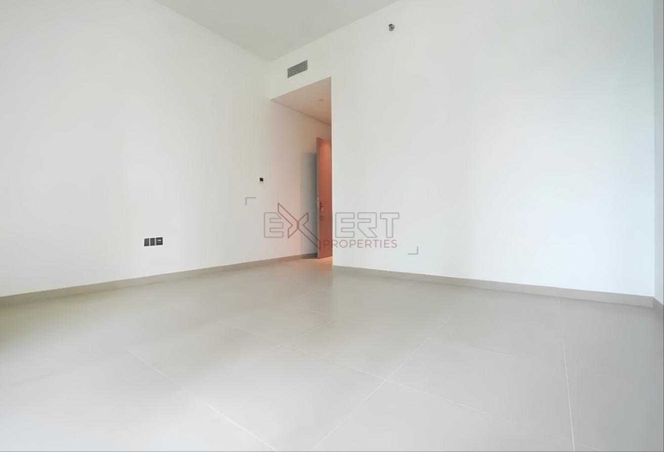 Holiday Apartment | Burj Views | High Floor Unit photo 8