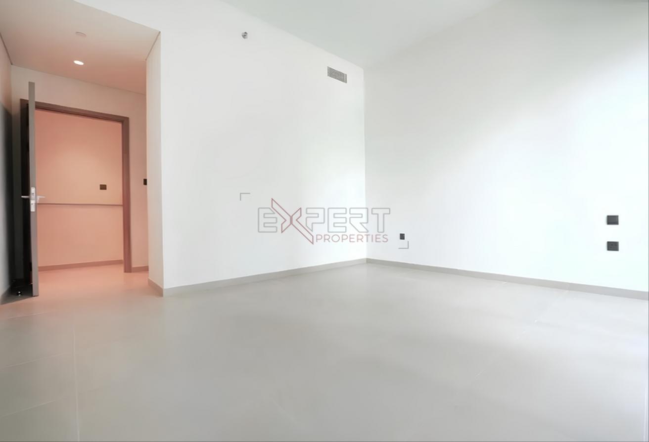Holiday Apartment | Burj Views | High Floor Unit photo 6