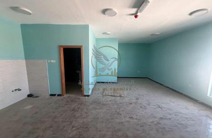 Factory - Studio - 2 for rent in Al Jlail - Al Sajaa - Sharjah