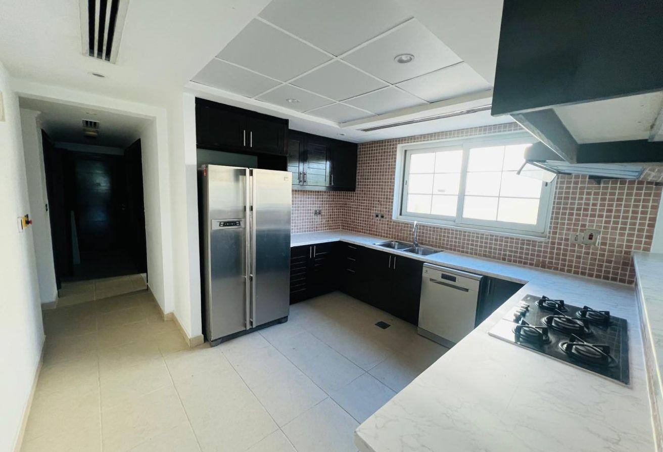 HUGE PLOT | 3BR LARGE + MAID ROOM | WEL MAINTAINED photo 4