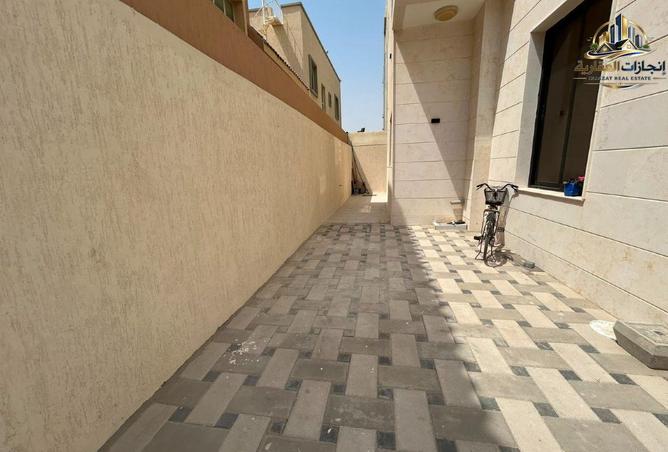 136539832 - Property Image 2