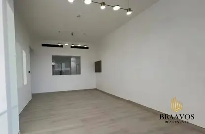 شقة - 2 غرف نوم - 2 حمامات للايجار في بن غاطي كريست - الضاحية 13 - قرية جميرا الدائرية - دبي