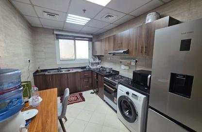 Apartment - 2 Bedrooms - 2 Bathrooms for sale in Oasis Tower - Al Rashidiya 1 - Al Rashidiya - Ajman
