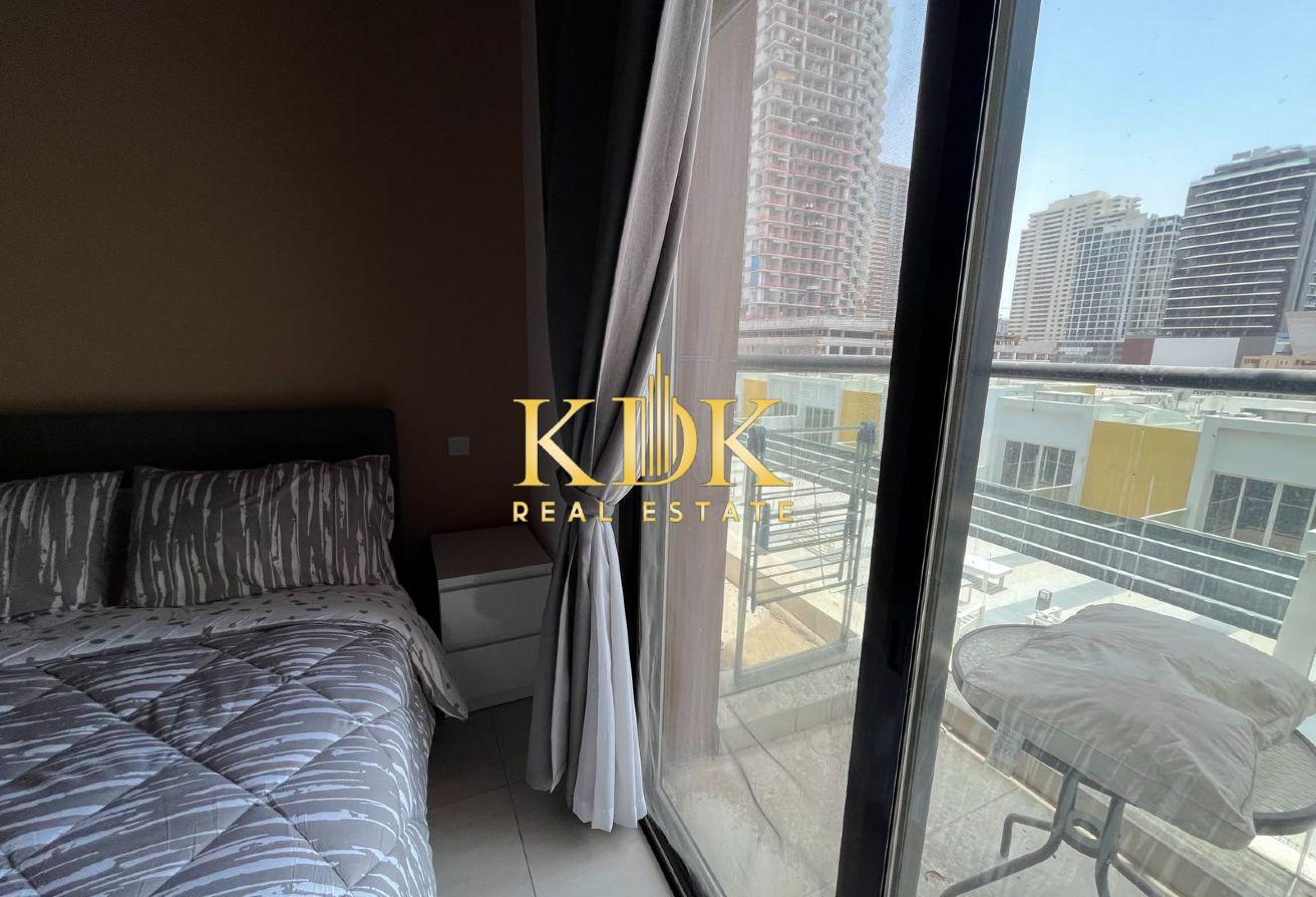 Spacious Studio | Unfurnished | Prime Location photo 4
