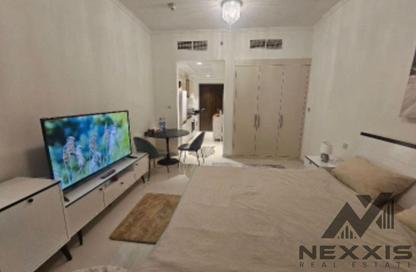 Apartment - Studio - 1 for rent in Carson A - Carson - Damac Hills - Dubai