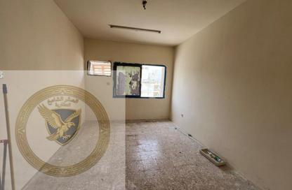 Apartment - 2 Bedrooms - 2 Bathrooms for rent in Bu Tina - Al Sharq - Sharjah