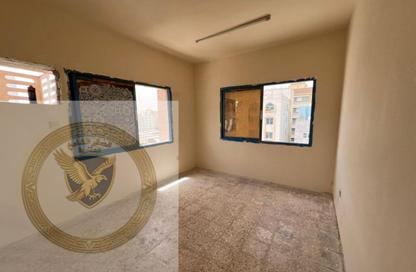Apartment - 2 Bedrooms - 2 Bathrooms for rent in Bu Tina - Al Sharq - Sharjah