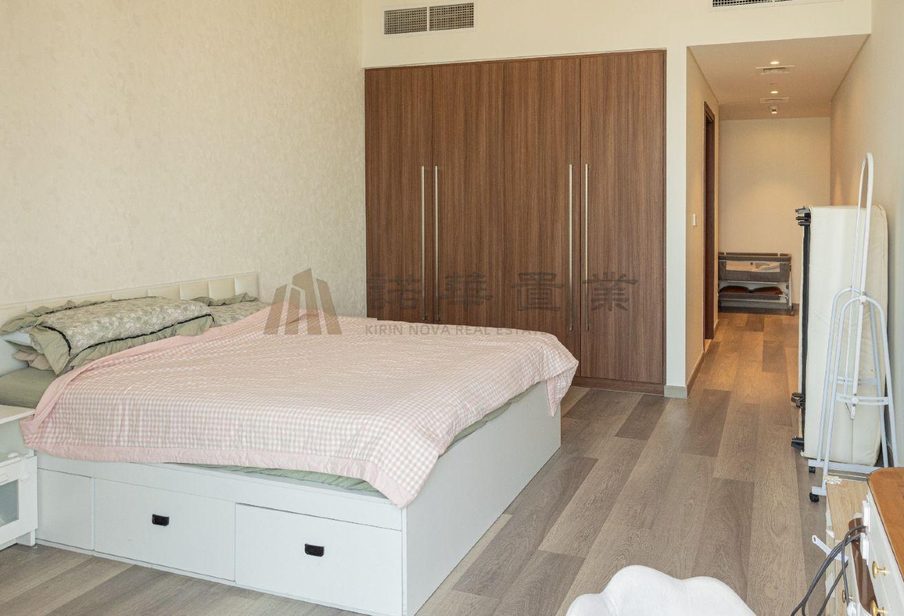 Ready To Move | Burj Khalifa View | Spacious photo 16