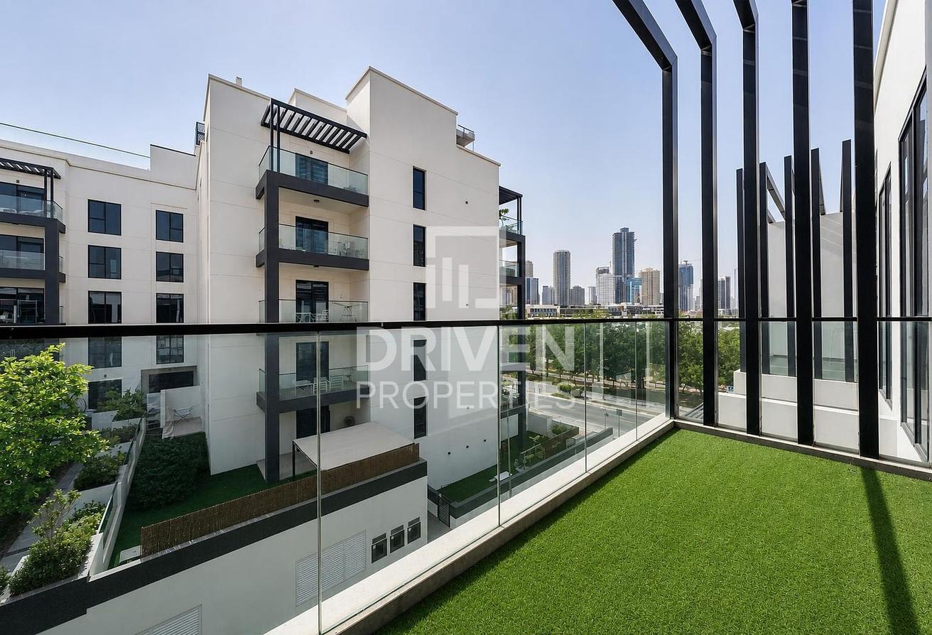Luxurious TH | Turnkey Smart Home | Community View photo 29