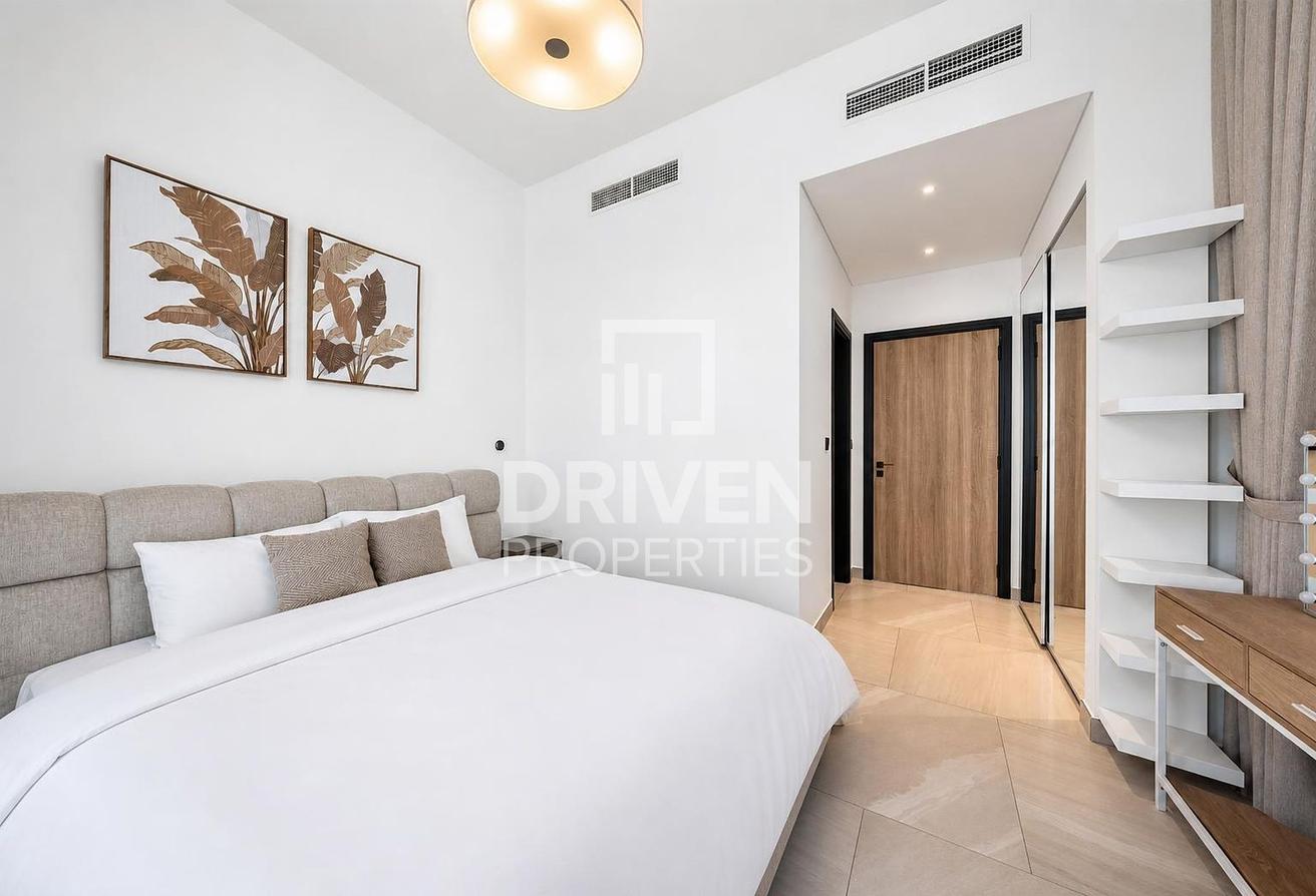 Luxurious TH | Turnkey Smart Home | Community View photo 17