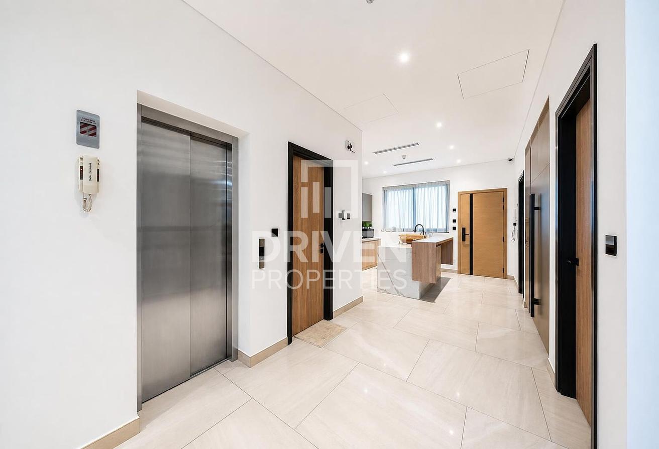 Luxurious TH | Turnkey Smart Home | Community View photo 9