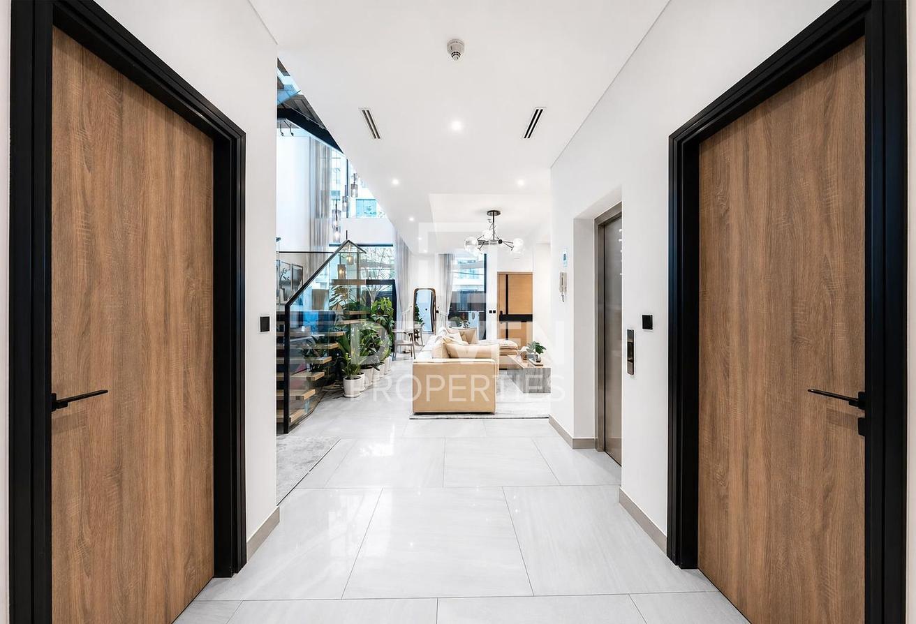Luxurious TH | Turnkey Smart Home | Community View photo 16