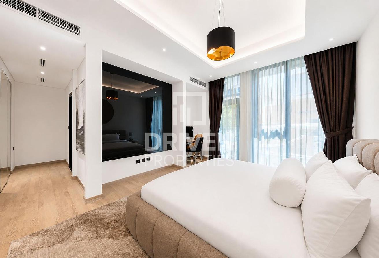 Luxurious TH | Turnkey Smart Home | Community View photo 18