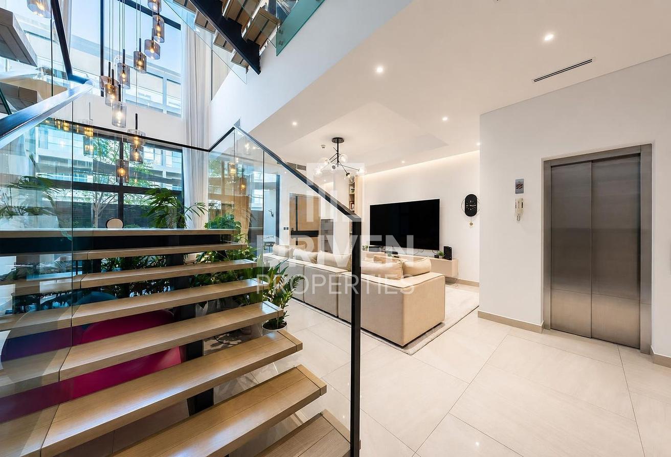 Luxurious TH | Turnkey Smart Home | Community View photo 7